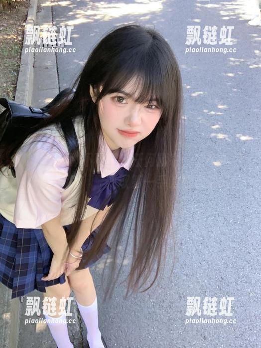 不再错过任何精彩，快来下载“17c吃瓜”，获取第一手的娱乐资讯！