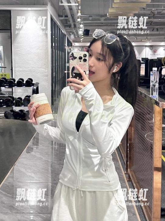 heiliao 下载heiliao.su苹果版,发现更多精彩视频内容