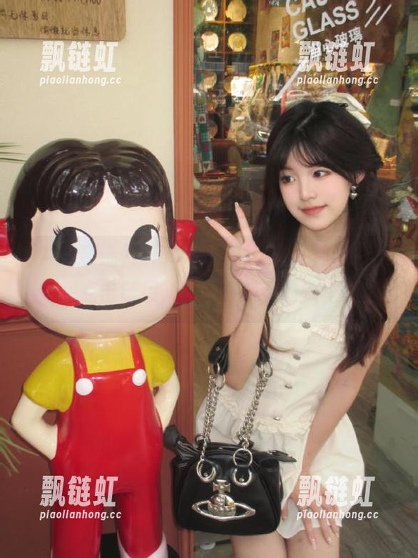 热门“Wallpaper冲哥精选”：点击链接，轻松导航至最美壁纸！