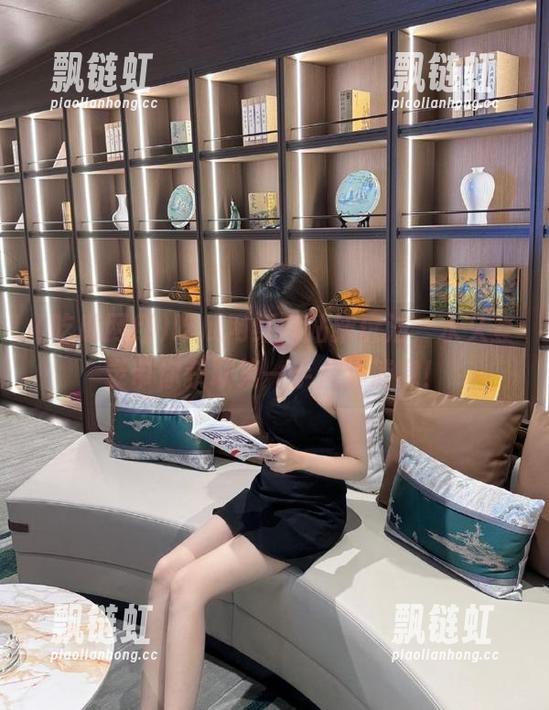 吃瓜网红网站新玩法，永久登录带你获取第一手八卦消息！