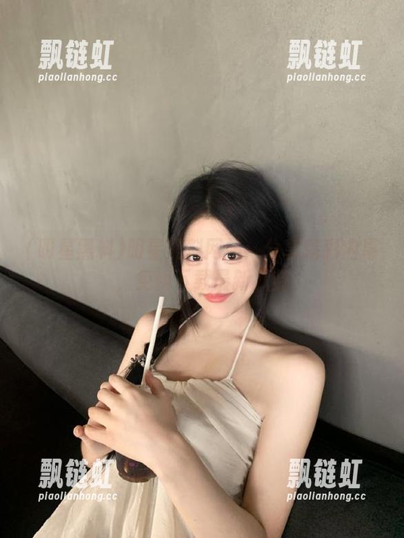 明星黑料网站：分享精彩内幕，免费下载最新八卦