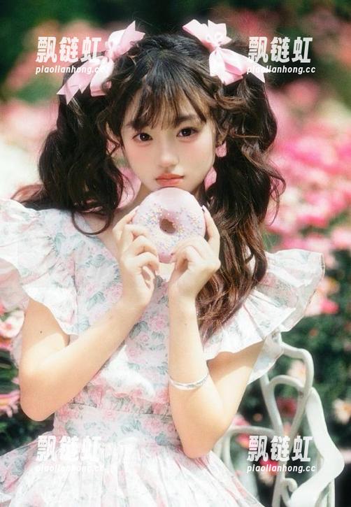 一起聊聊黑料冲哥玩偶的收藏价值，惊喜无限等你发现！