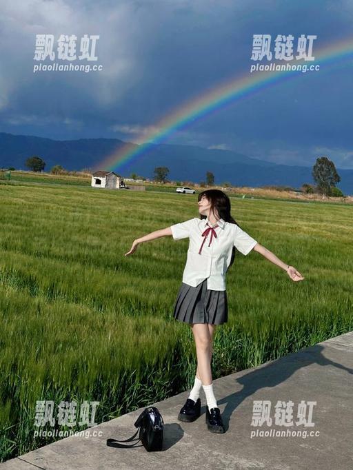 黑料社 黑料社软件飞翔下载:这款app带给你最新最热的视频,快来体验吧!