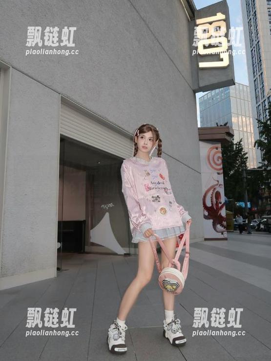 黑料网站在线最新回顾：那些掀起舆论风暴的黑历史事件都在这里！