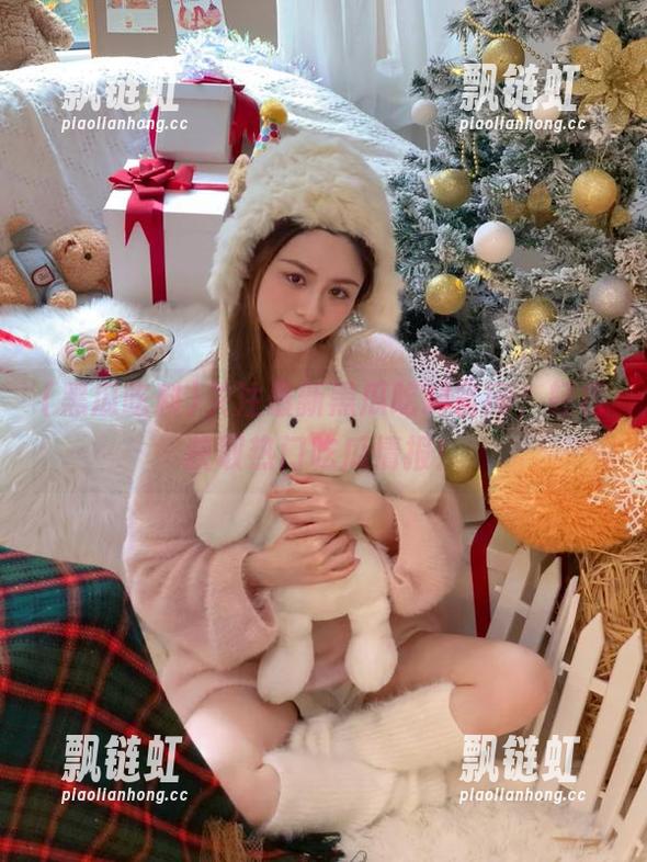 关注最新黑瓜吃料官网，轻松获取热门吃瓜情报！