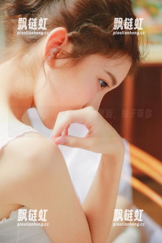 黑网料官网实时更新，妹子带你全方位解析热点瓜